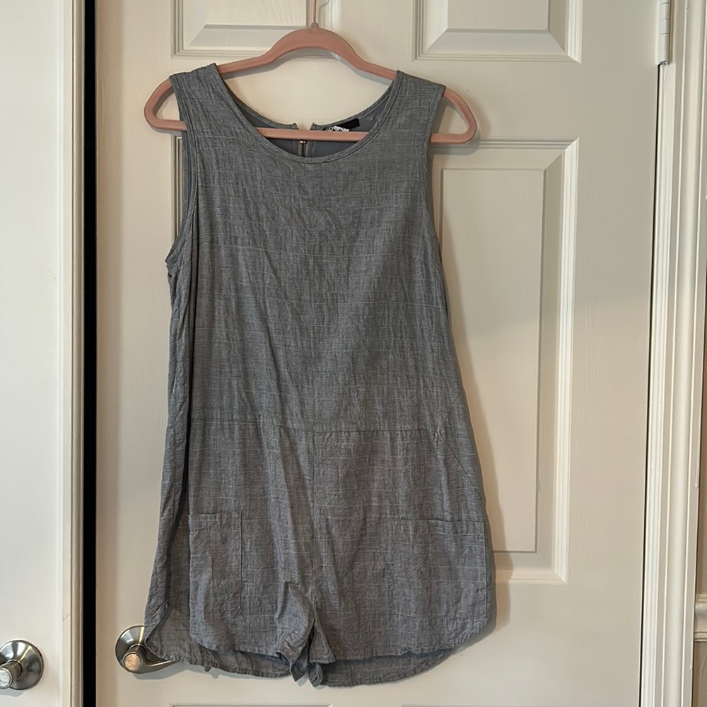 Gray square romper